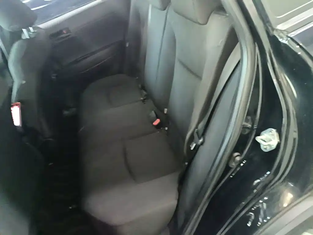 Toyota Corolla Cross — миниатюра 17