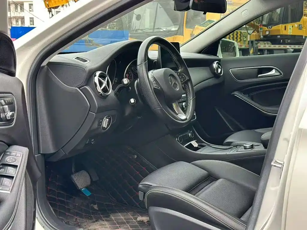 Mercedes-Benz GLA — миниатюра 4