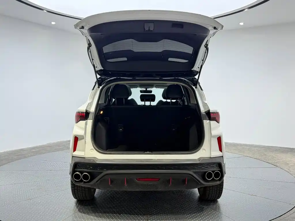 Geely Binyue — миниатюра 7