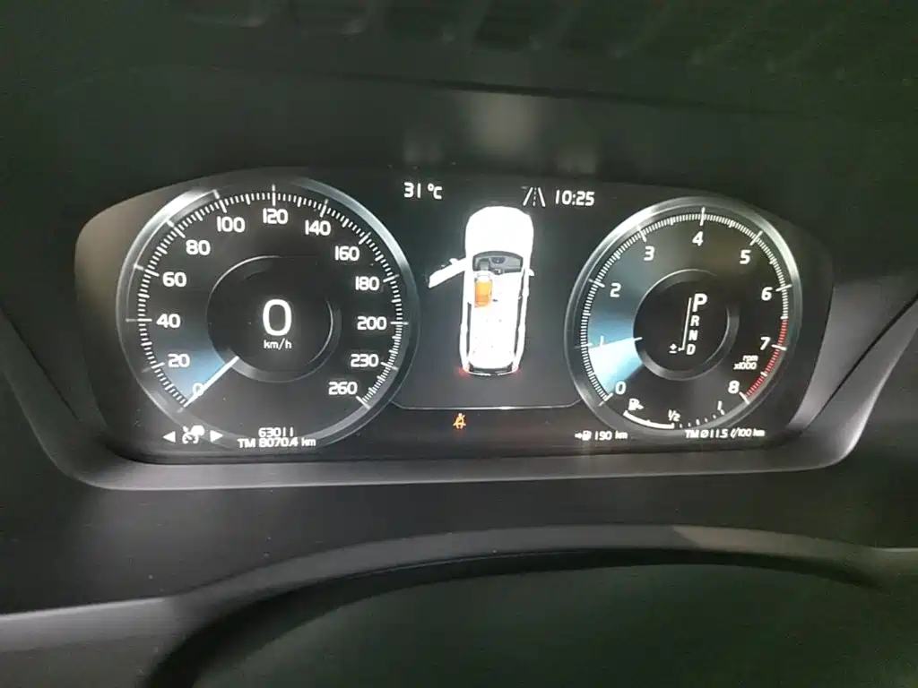 Volvo XC90 — миниатюра 12