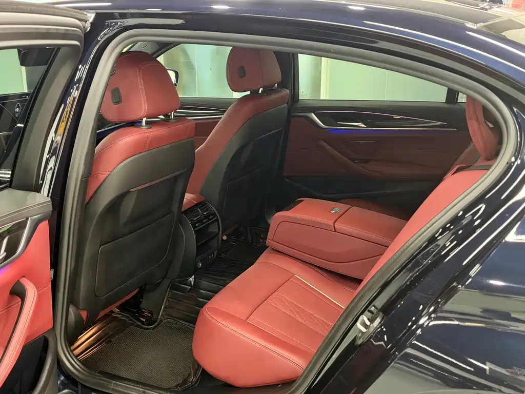 BMW 5 Series — миниатюра 5