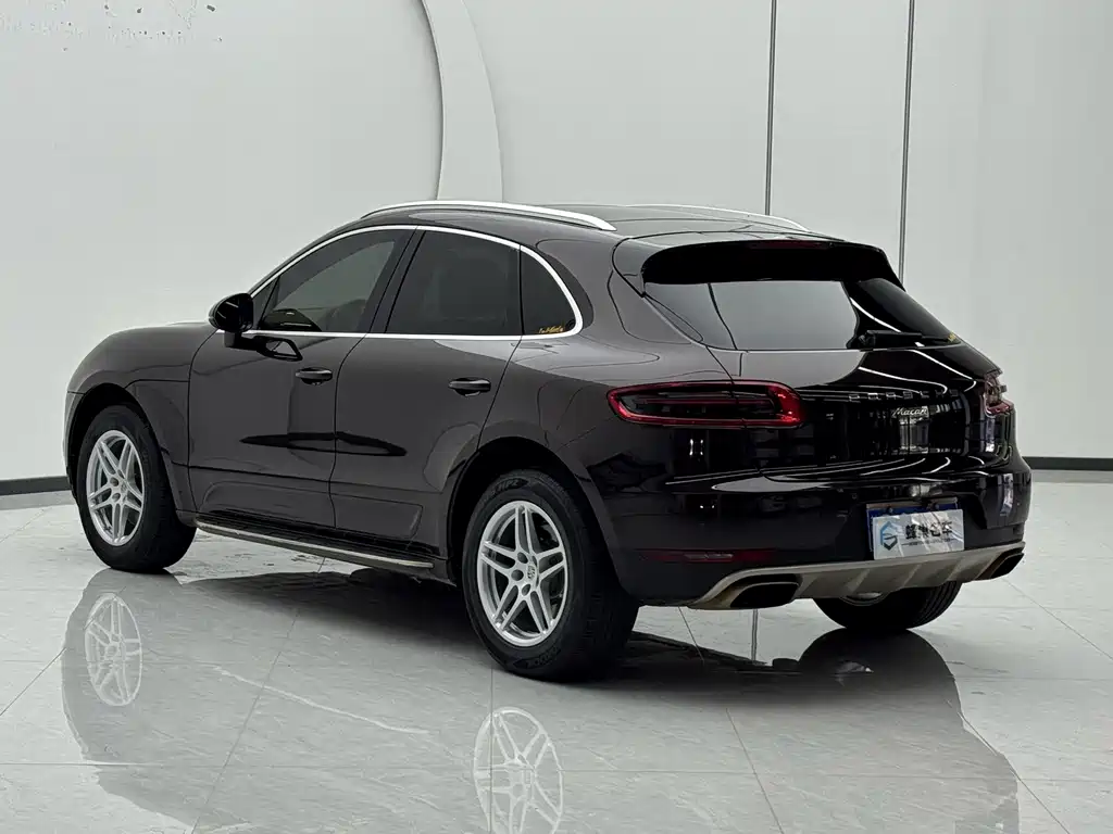 Porsche Macan — миниатюра 15