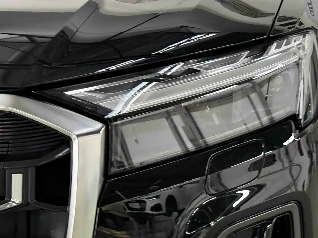 Audi Q7 — миниатюра 10