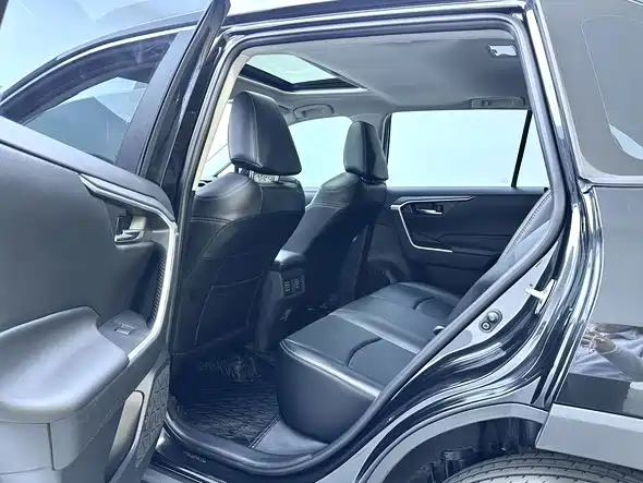 Toyota RAV4 — миниатюра 14