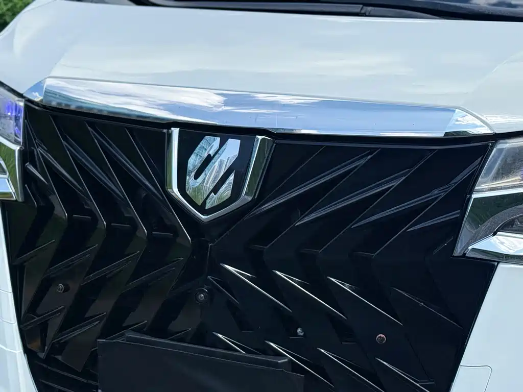 Toyota Vellfire — миниатюра 8
