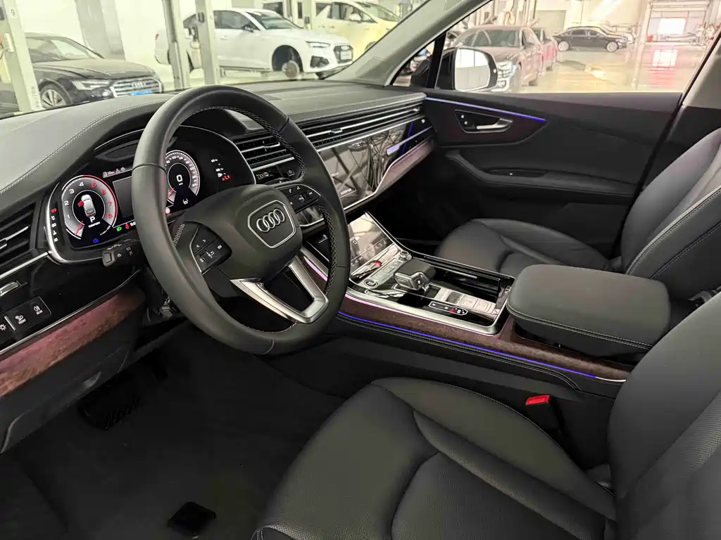 Audi Q7 — миниатюра 6
