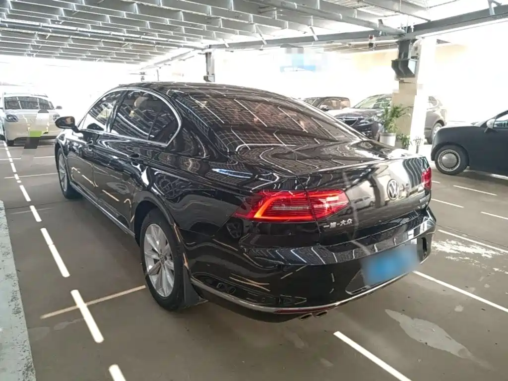 Volkswagen Magotan — миниатюра 5