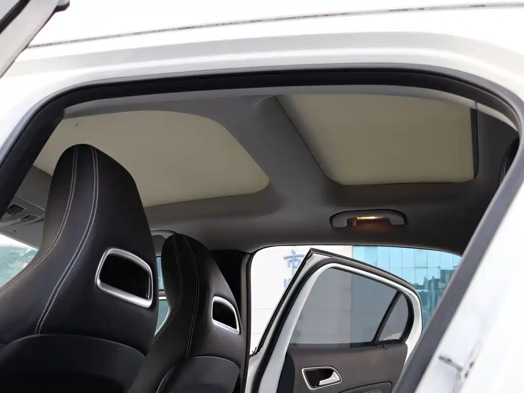 Mercedes-Benz GLA — миниатюра 14