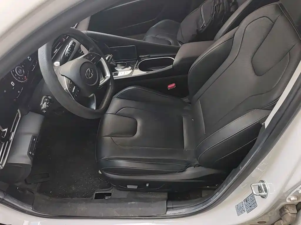 Hyundai Elantra — миниатюра 15