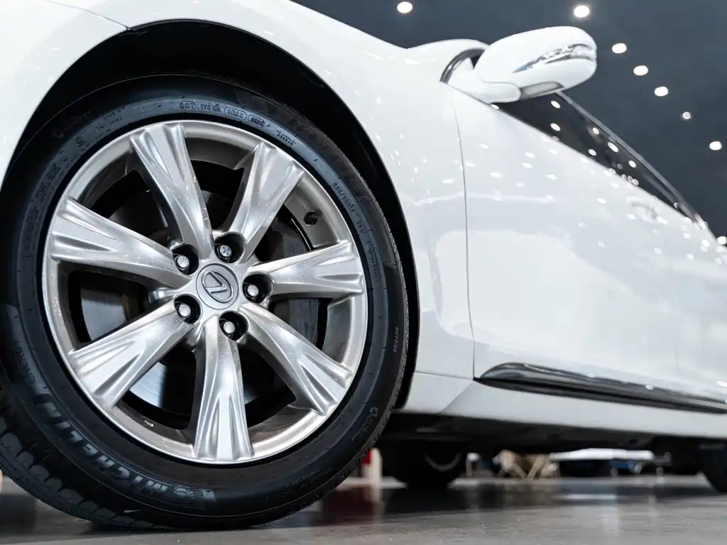 Lexus GS — миниатюра 8