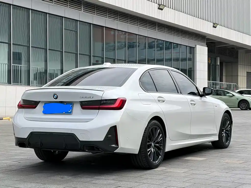 BMW 3 Series — миниатюра 4