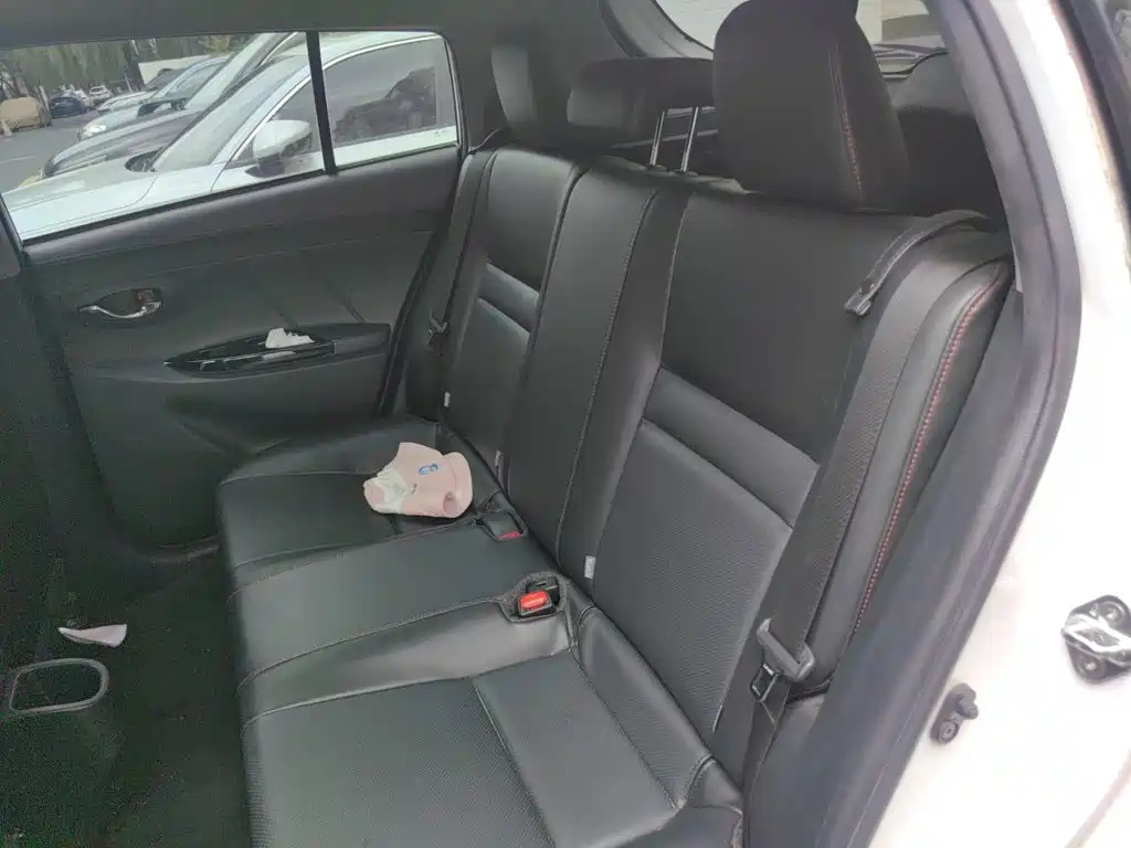 Toyota Yaris L — миниатюра 14