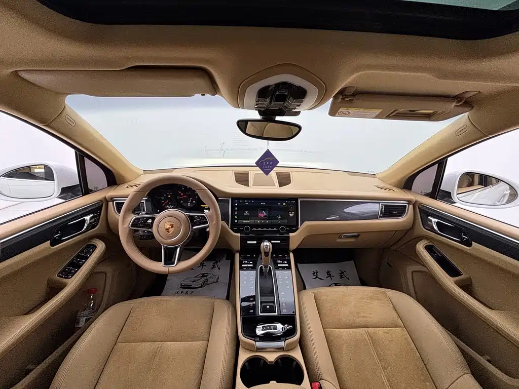 Porsche Macan — миниатюра 14