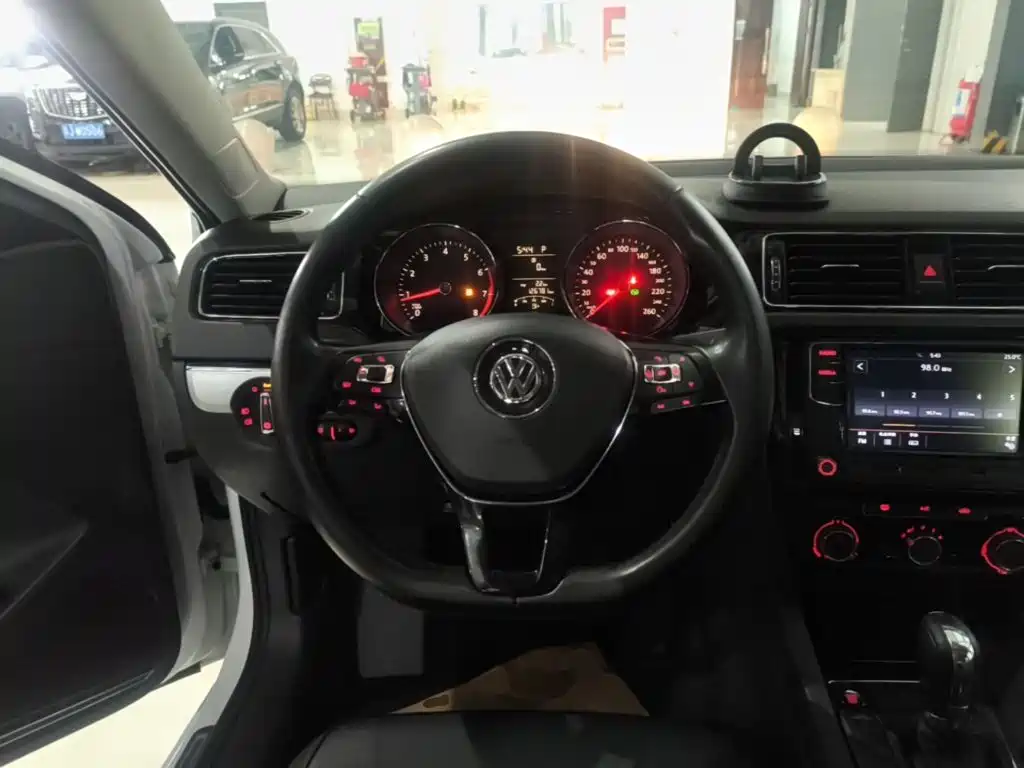 Volkswagen Sagitar — миниатюра 11