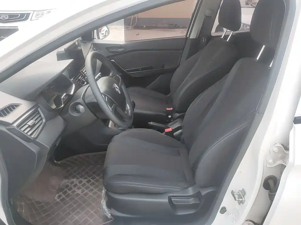 Baojun 310 — миниатюра 15