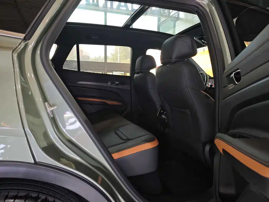 Ford Equator Sport — миниатюра 21