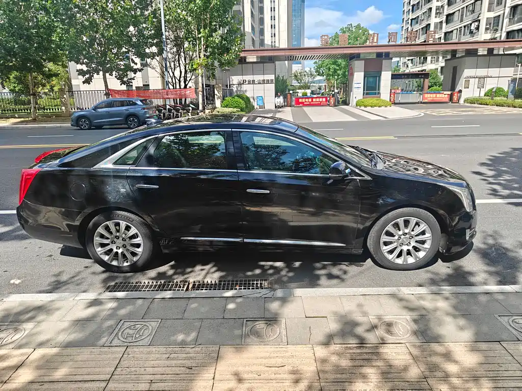 Cadillac XTS — миниатюра 12