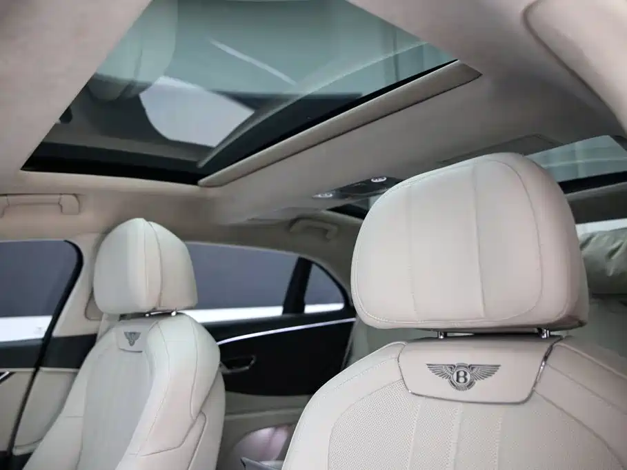 Bentley Flying Spur — миниатюра 18