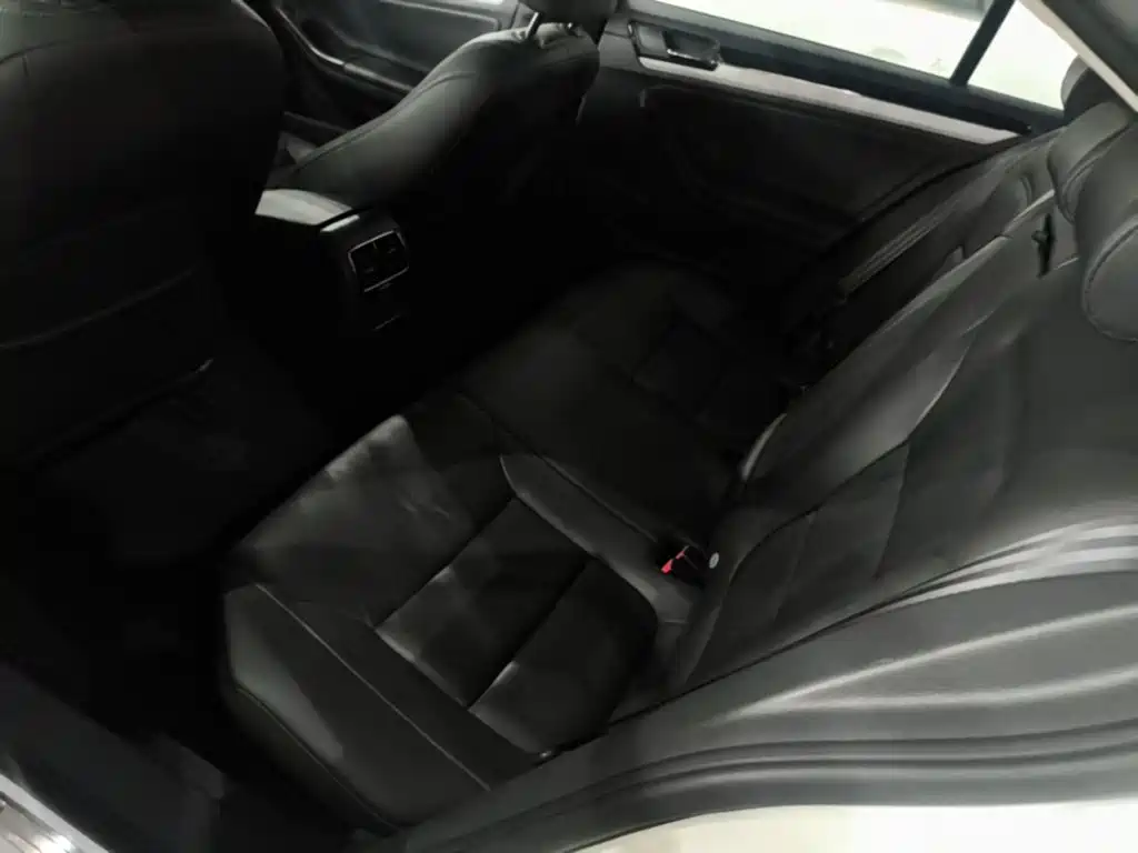 Volkswagen Sagitar — миниатюра 17