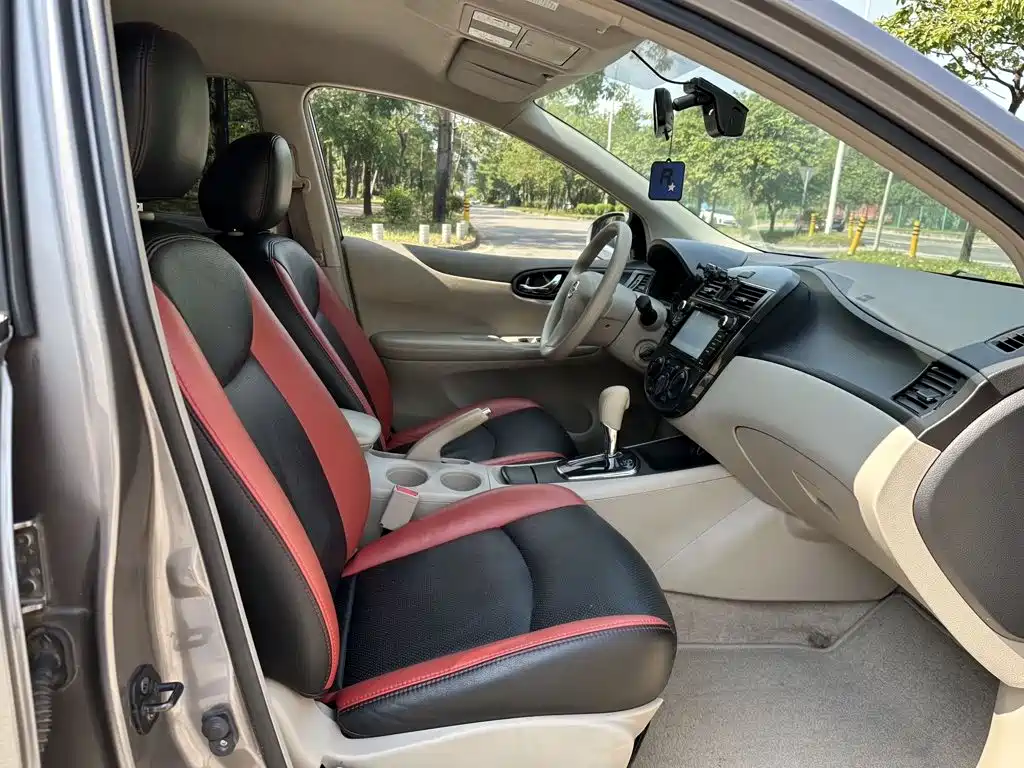 Nissan Tiida — миниатюра 6