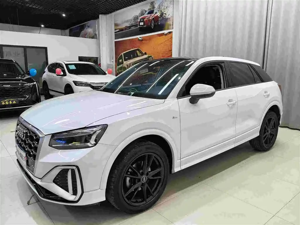 Audi Q2L 2022