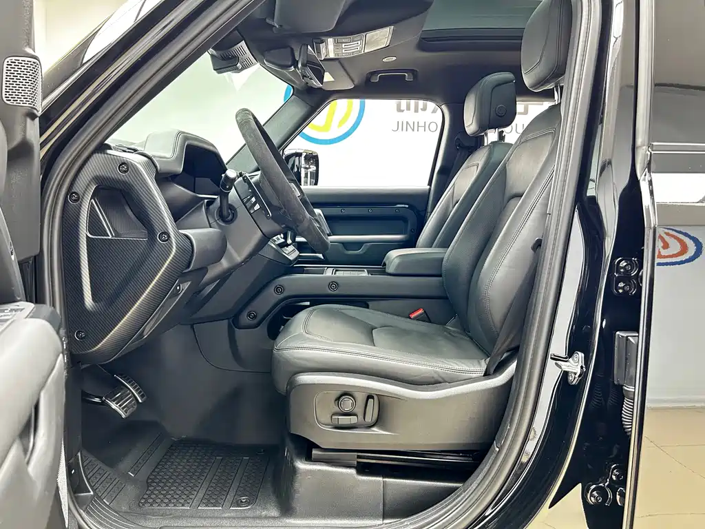 Land Rover Defender — миниатюра 8