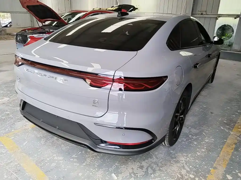 BYD Han — миниатюра 7