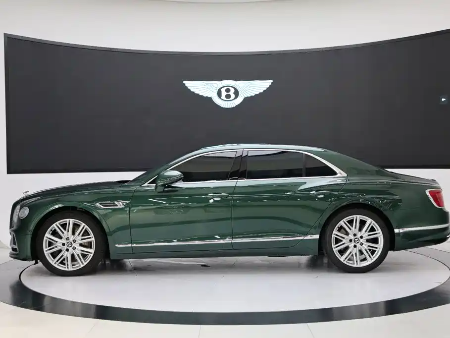 Bentley Flying Spur — миниатюра 6