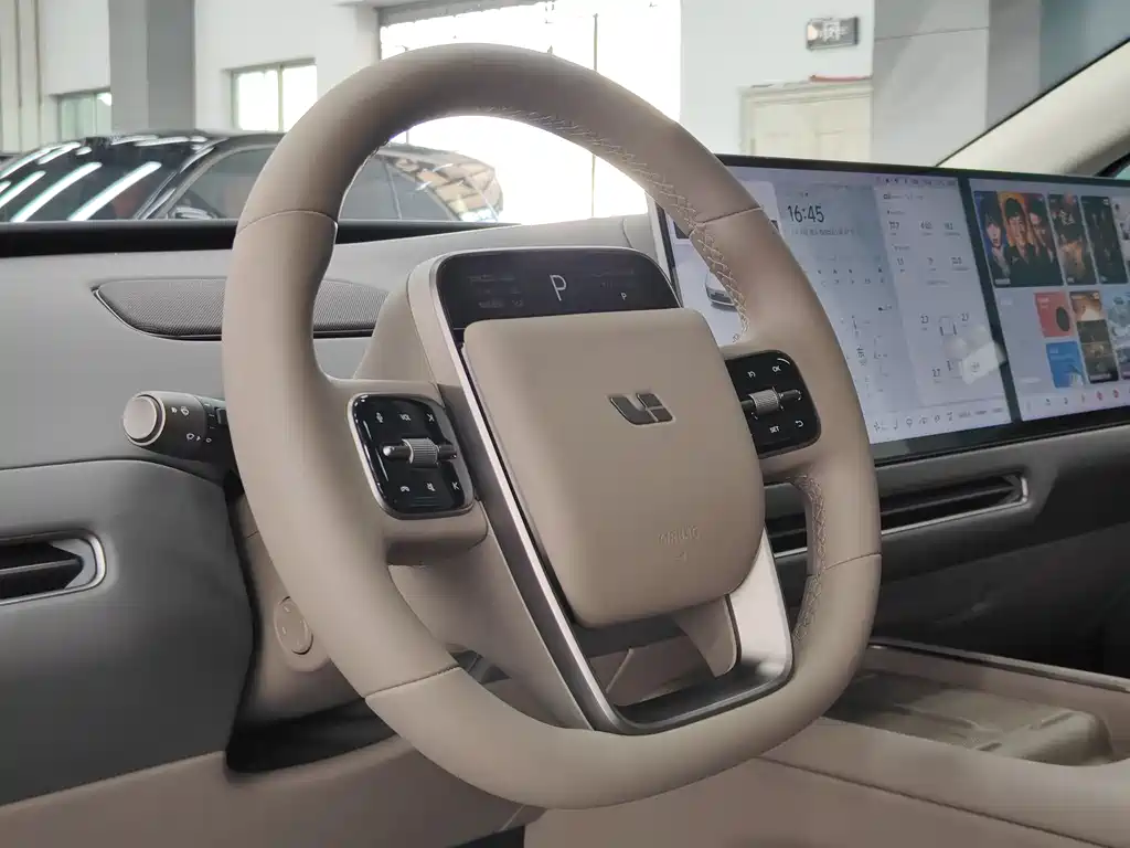 Li Auto i8 2025 Standard