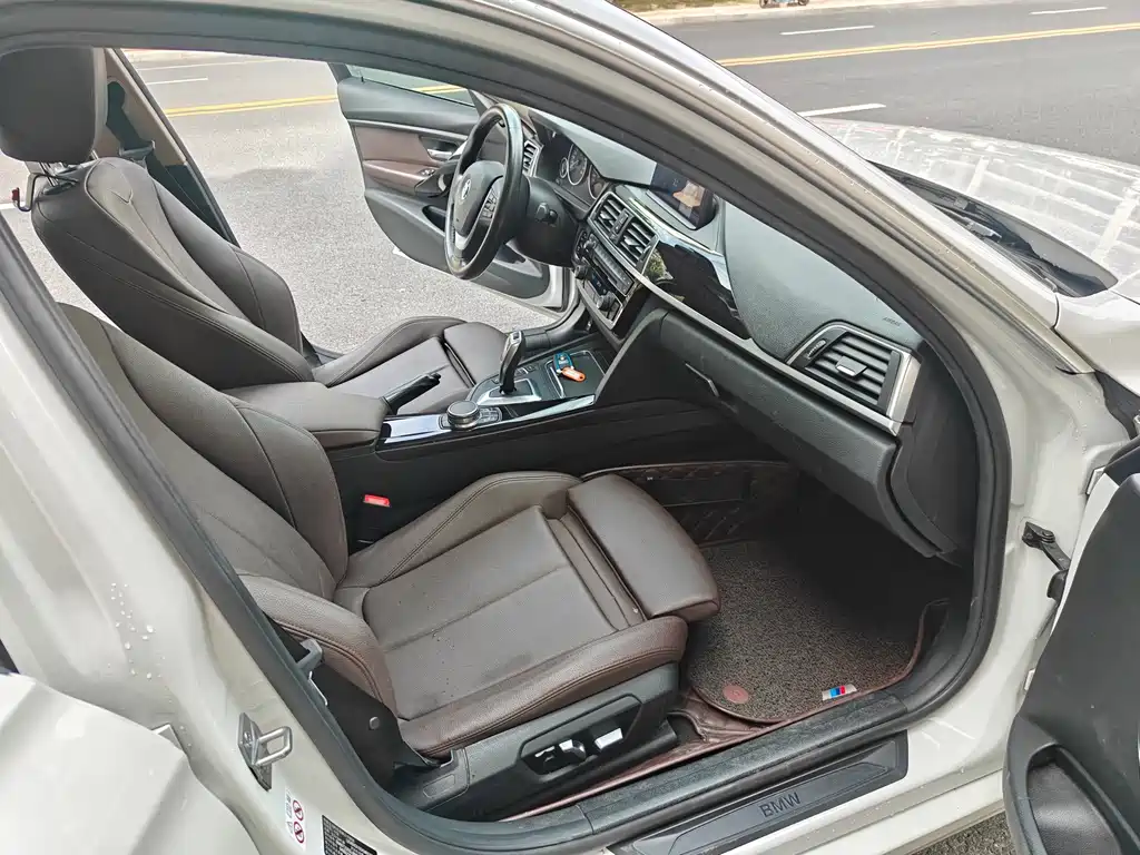 BMW 3 Series — миниатюра 3