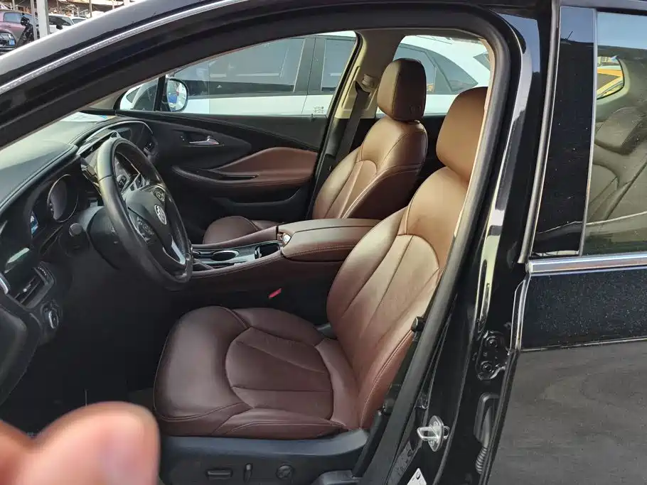 Buick Envision Plus — миниатюра 9