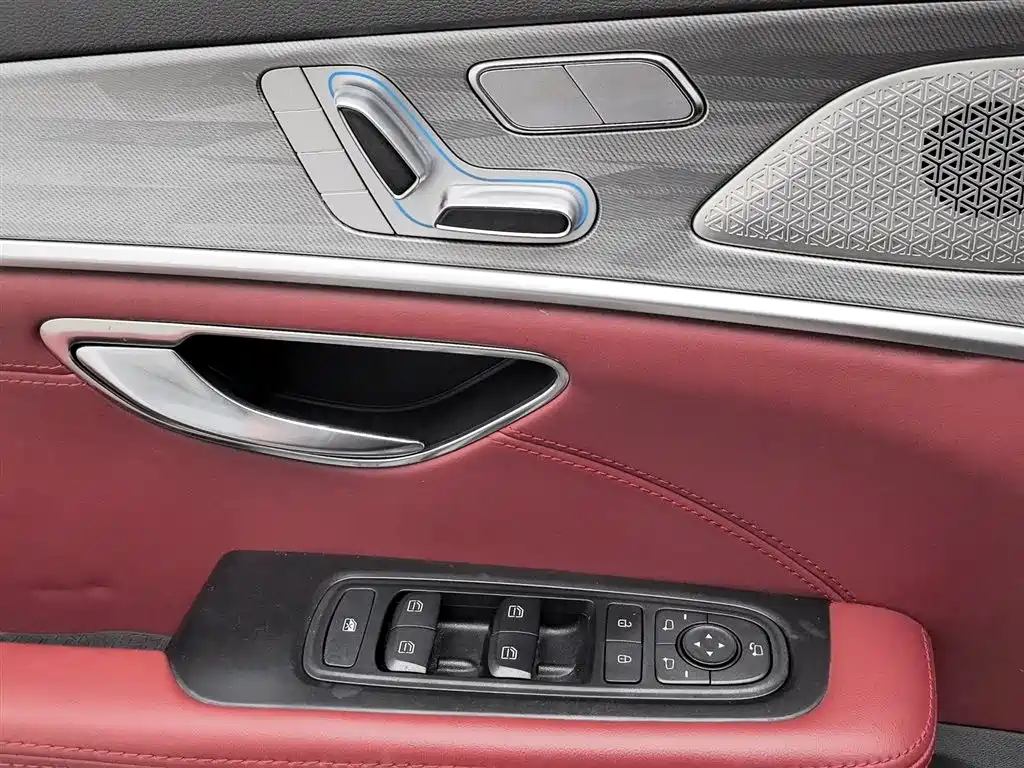 JETOUR X70 PLUS 2023 1.5T DCT Warrior PLUS 7 мест