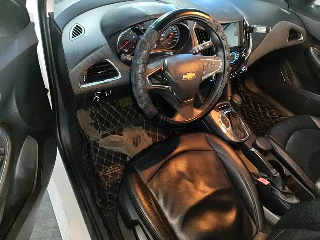 Chevrolet Cruze — миниатюра 16