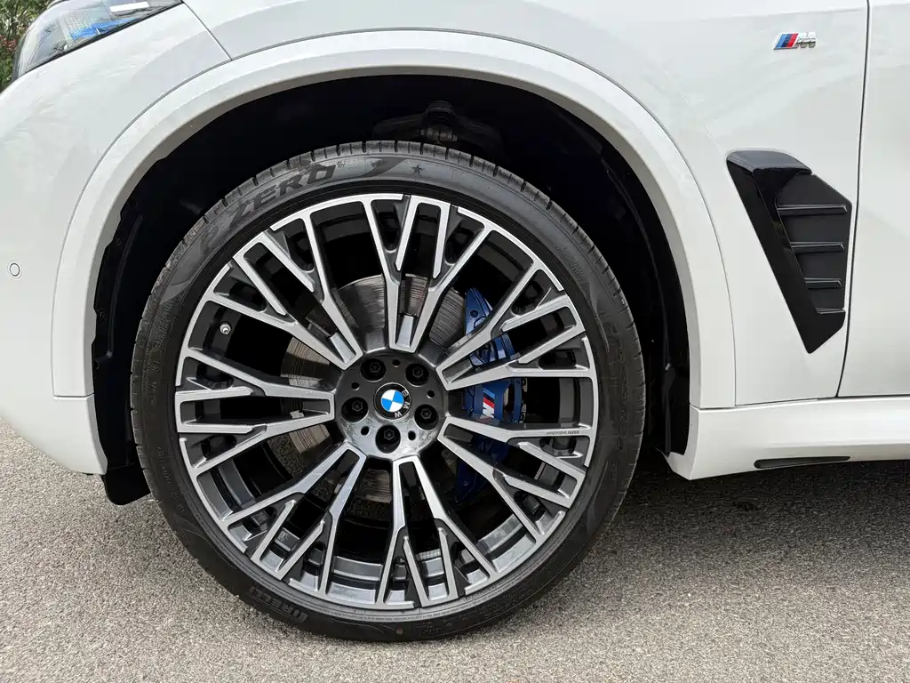BMW X5 2025 xDrive 40Li Premium M Sport