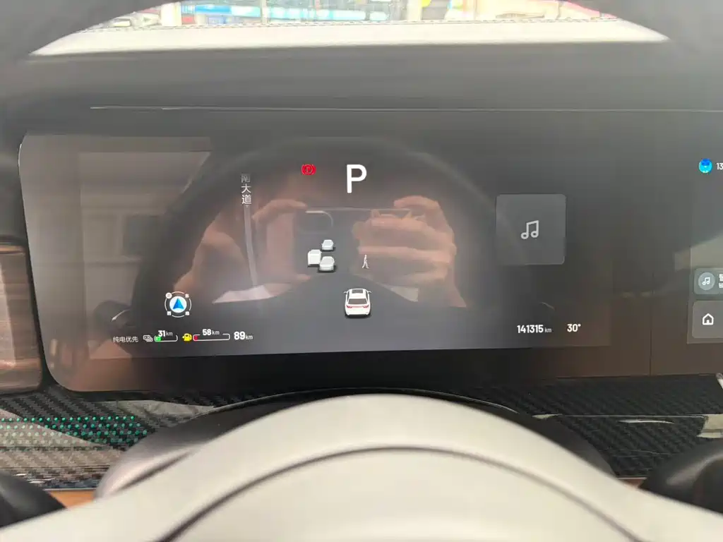 Li Auto Li ONE — миниатюра 4