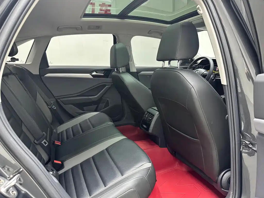 Volkswagen Sagitar 2022 280TSI DSG