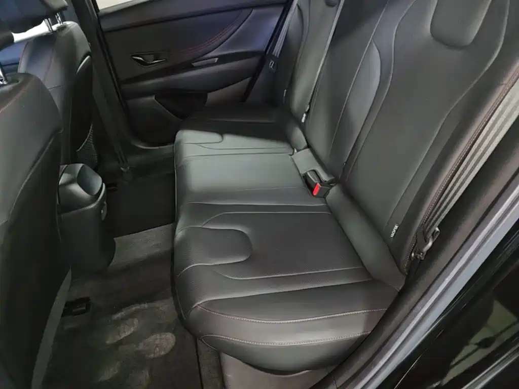 Hyundai Elantra — миниатюра 17