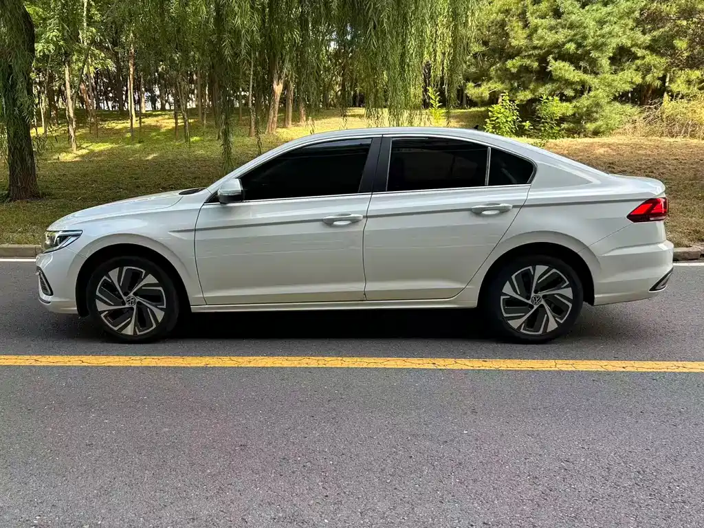 Volkswagen Bora — миниатюра 3