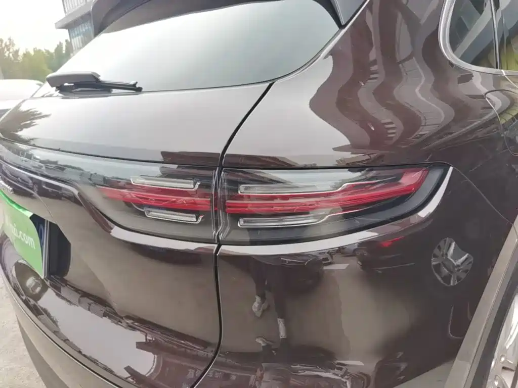 Porsche Cayenne — миниатюра 8