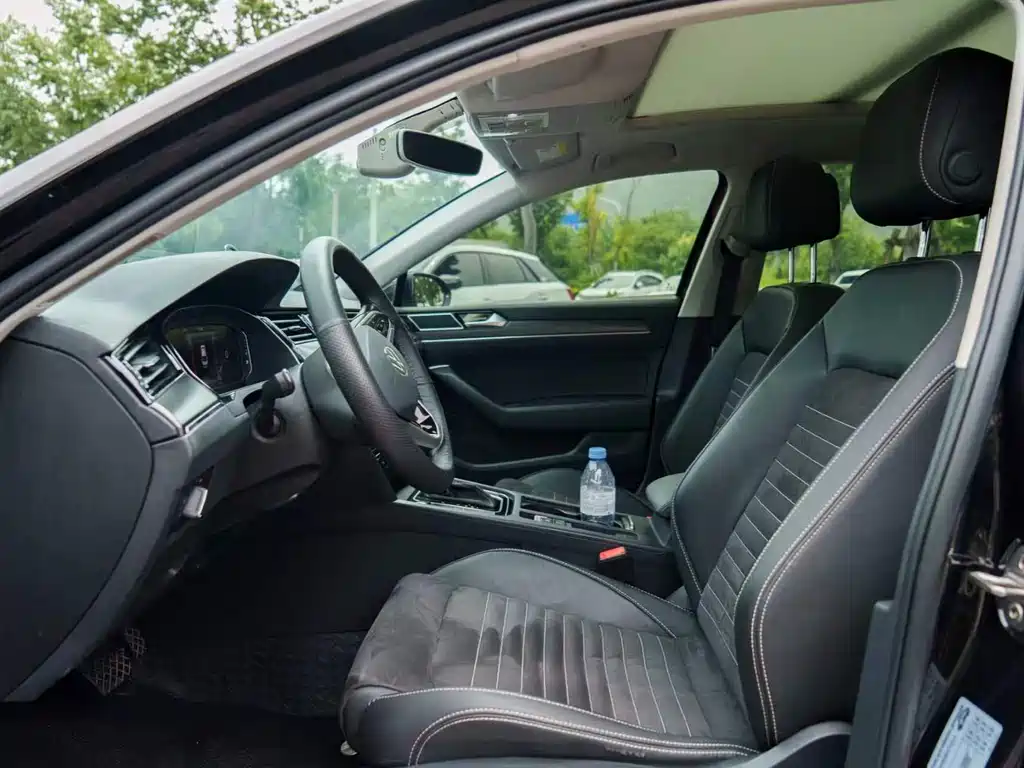 Volkswagen Magotan 2021 330TSI DSG 30