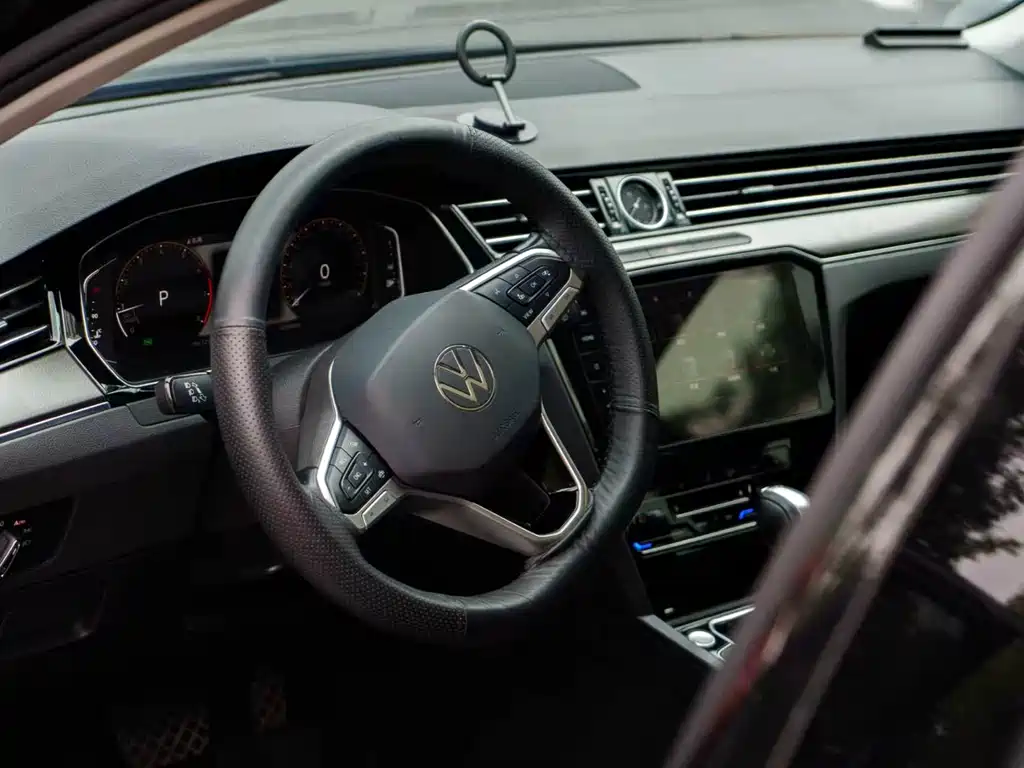 Volkswagen Magotan 2021 330TSI DSG 30