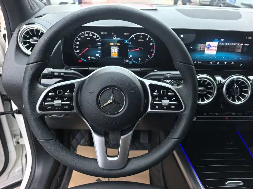 Mercedes-Benz GLA — миниатюра 10