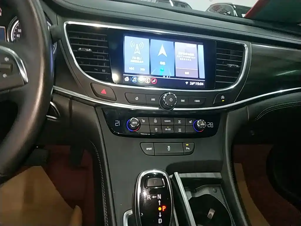Buick LaCrosse — миниатюра 13