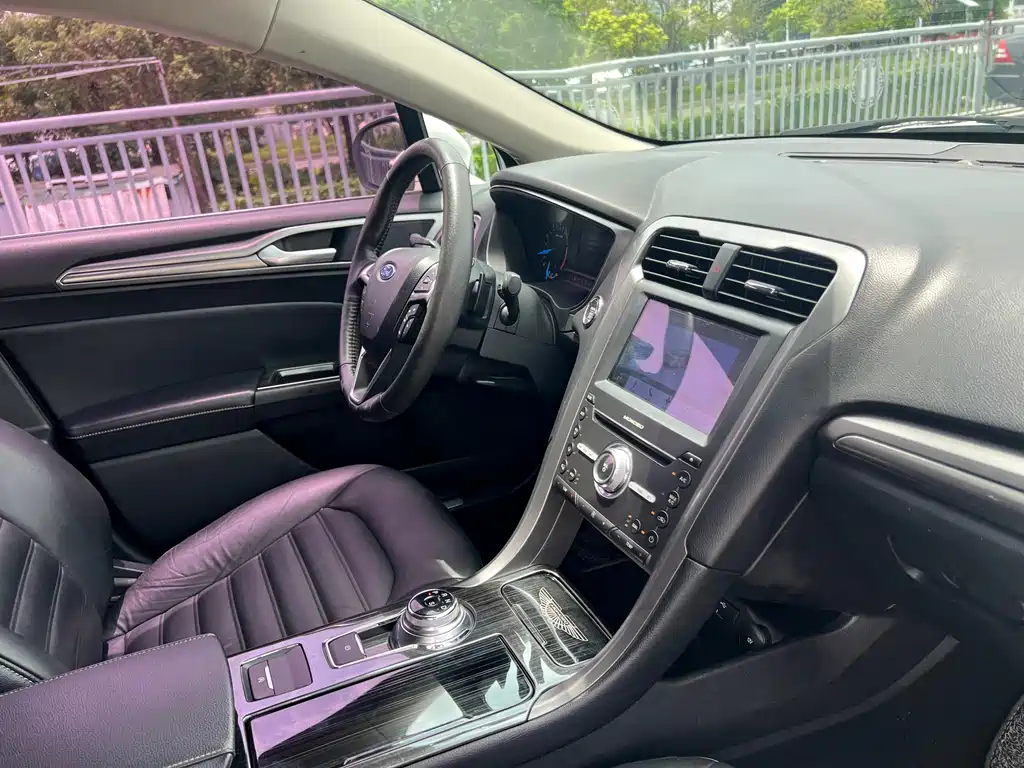 Ford Mondeo — миниатюра 23