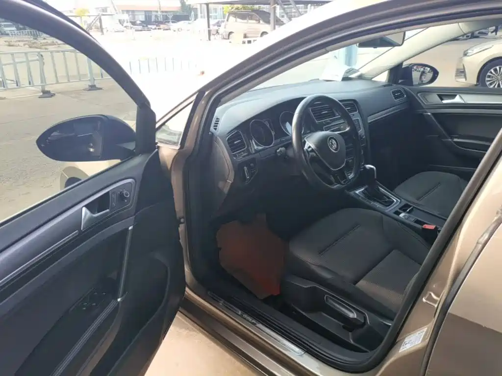 Volkswagen Golf — миниатюра 16