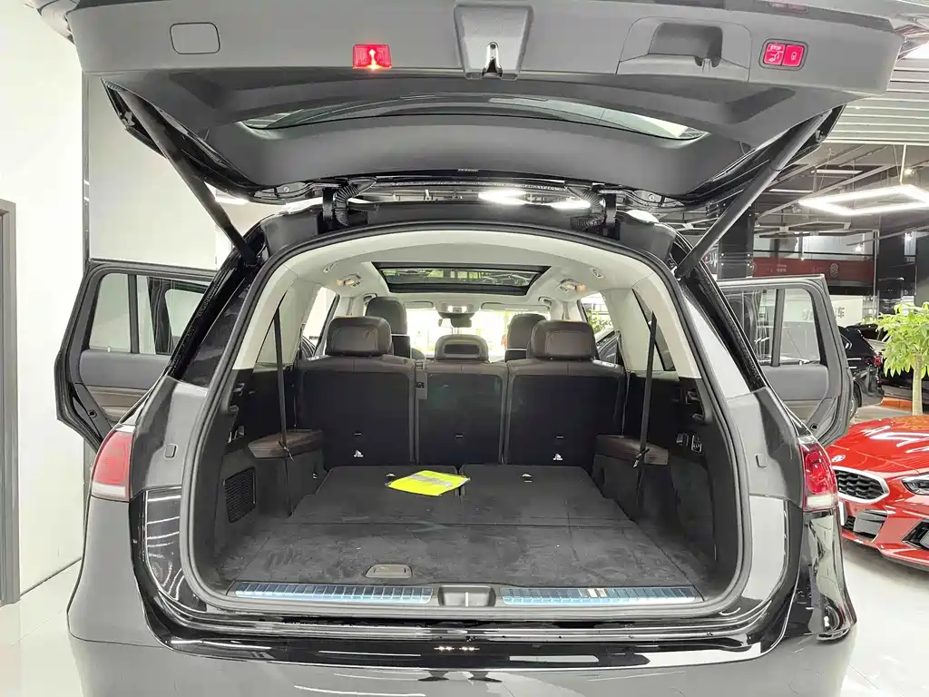 Mercedes-Benz GLS — миниатюра 18