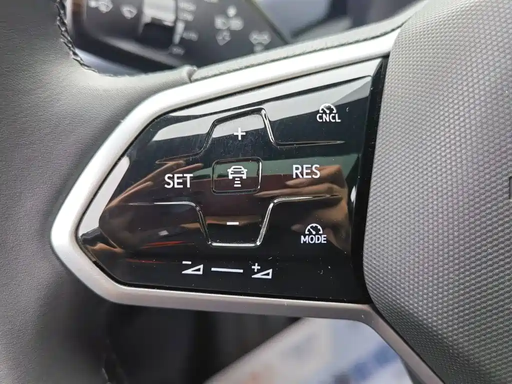 Volkswagen ID.4 X — миниатюра 25