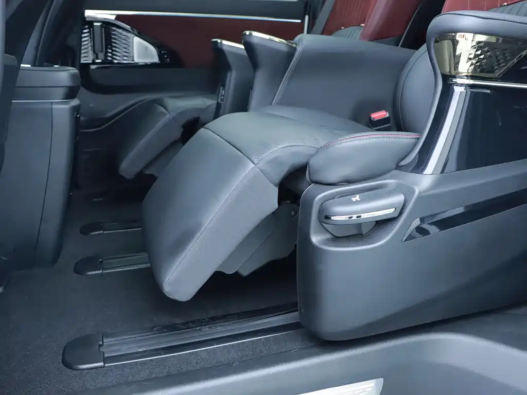 GAC Motor M8 Grandmaster Series 400T Supreme Edition, фото 15