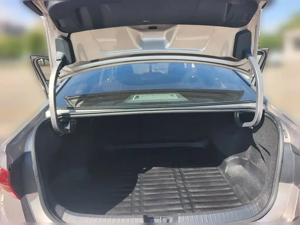 Volkswagen Sagitar — миниатюра 10