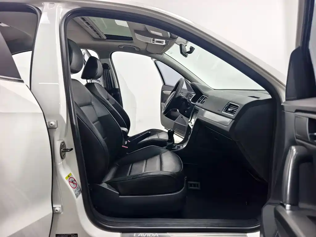 Volkswagen Lavida — миниатюра 14
